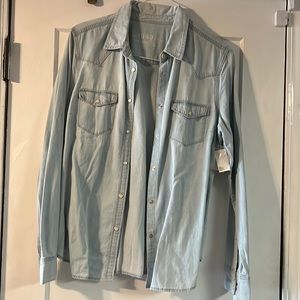 Gap Button Up Shirt